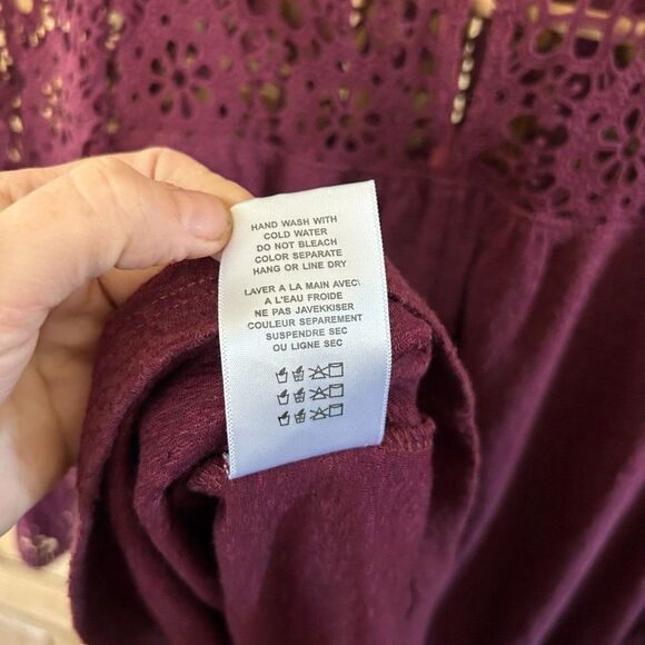 Eri+Ali Medium Shirt‎ Maroon Red Floral 3/4 Sleeve Lace Crewneck Button Anthro - Picture 10 of 10